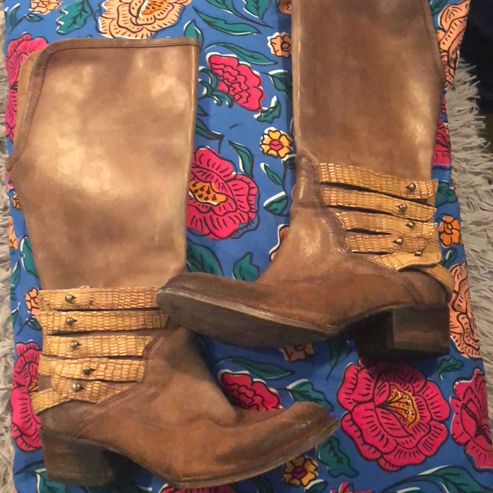 Freebird been Moro boot!!!! So cute, lightly used!